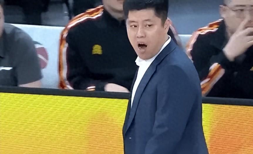 世界杯直播官方入口-山西输球揪出两大软蛋,两主力中锋全场合砍0分,完全成上海卧底