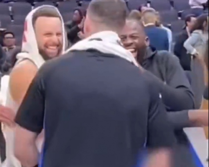 世界杯客户端下载说明-挤不进的圈别硬挤!库追汤大笑热聊 波杰姆强行尬聊试图融入